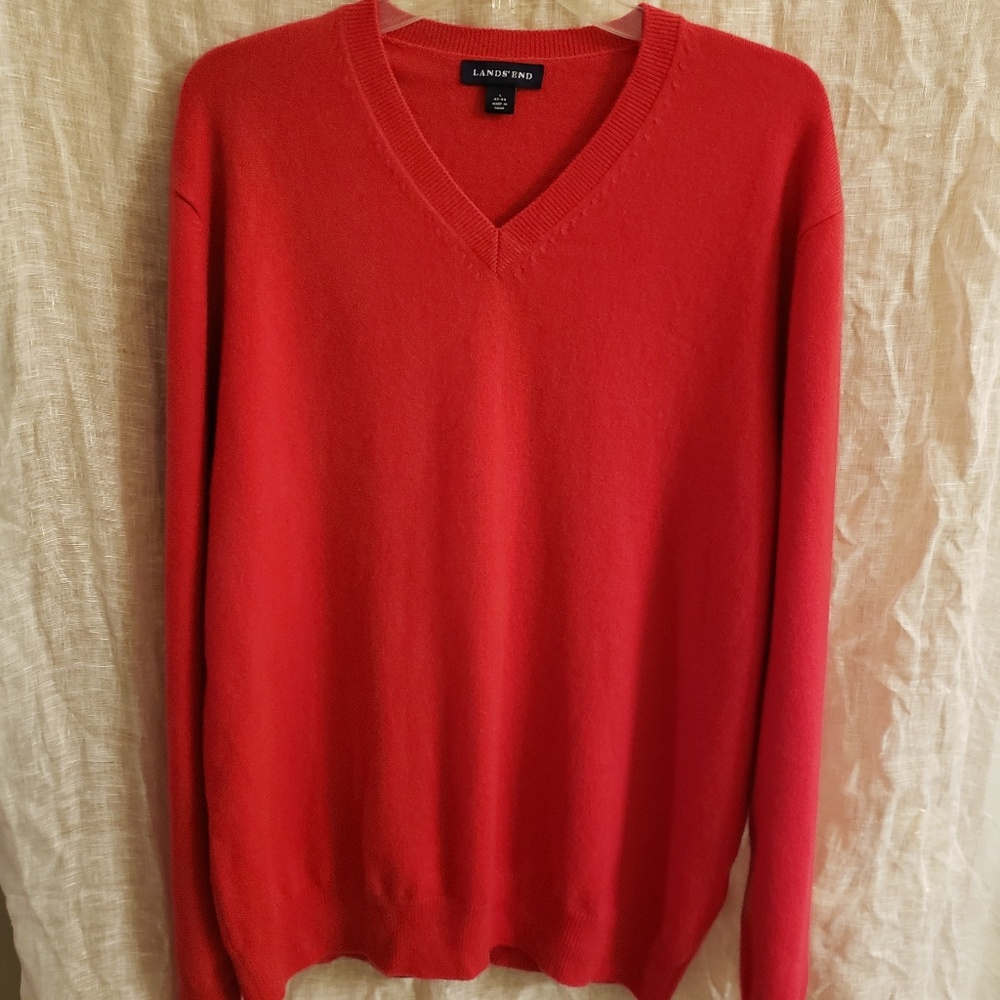 Men's V-neck cashmere sweater